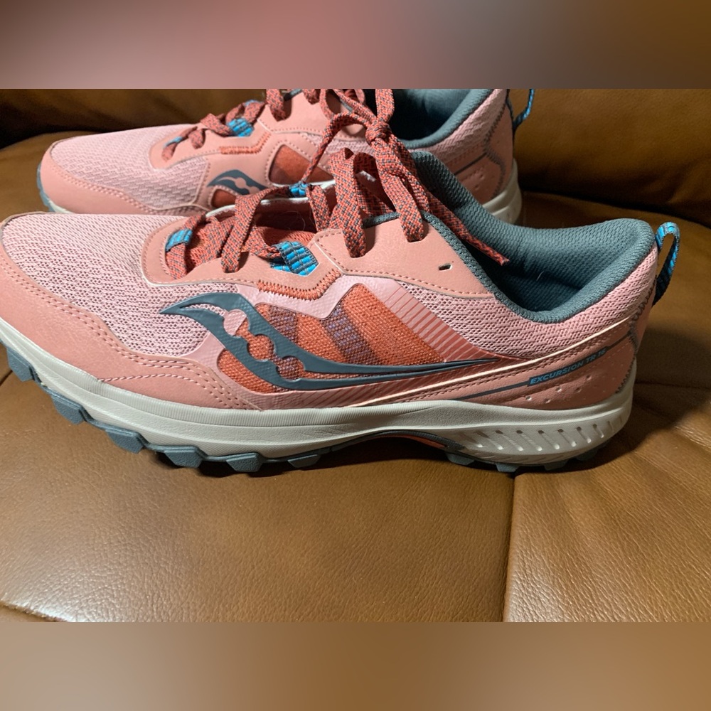 Saucony women's Excursion Tr16 Sneaker running/walking